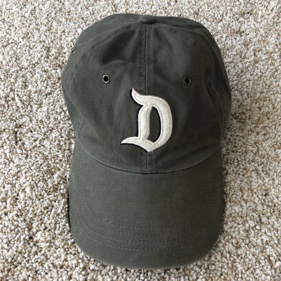 disney d hat